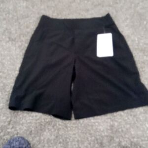 Athleta black Brooklyn high rise Bermuda short Front & back  pockets size 0 NWT